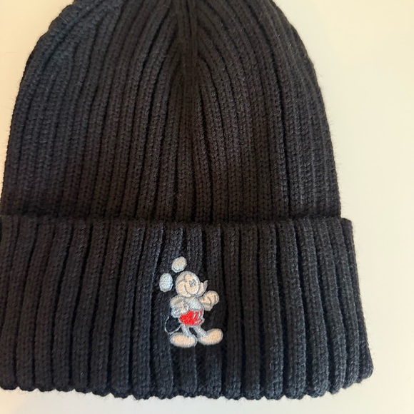 Disney Mickey Mouse Beanie - Picture 1 of 2